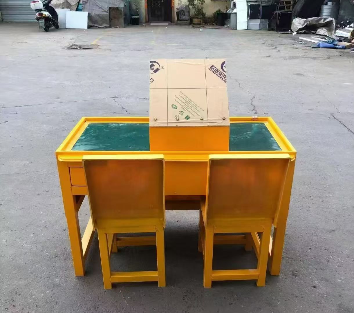 金沙防静电导通桌井下煤矿火工品发放桌：危险品流转的安全守护者